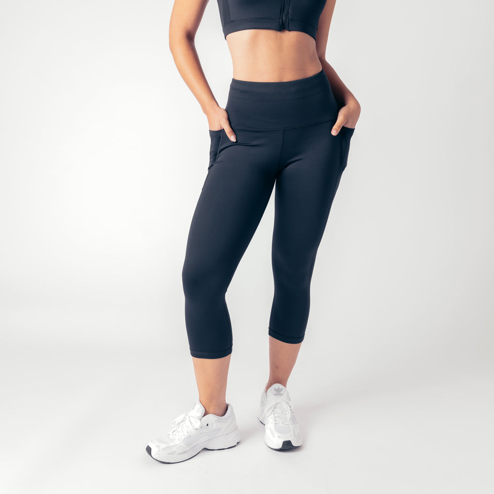 High Rise Capri Genesis Leggings - Black Onyx